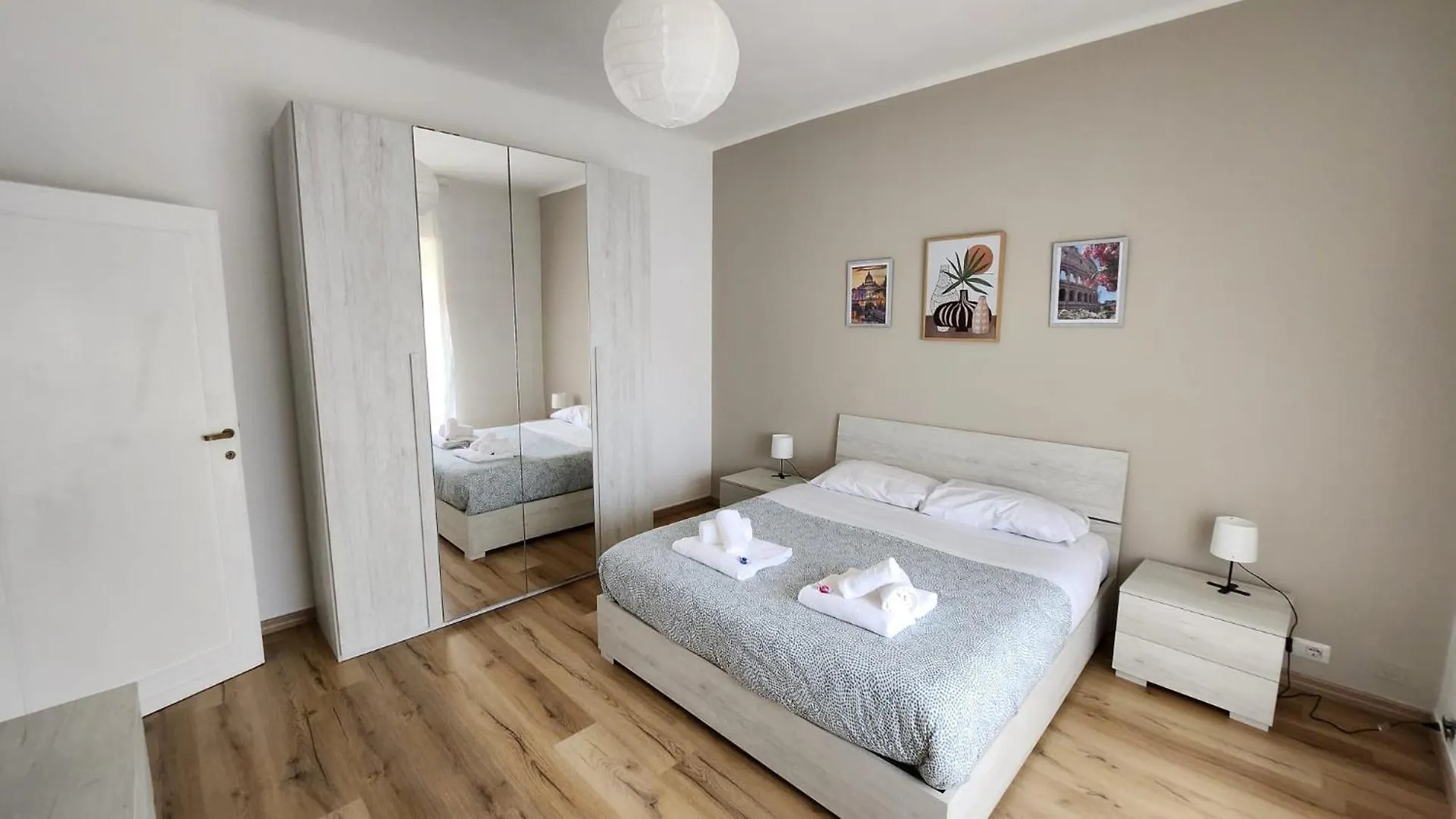Joy House - Roma Vaticano Rzym